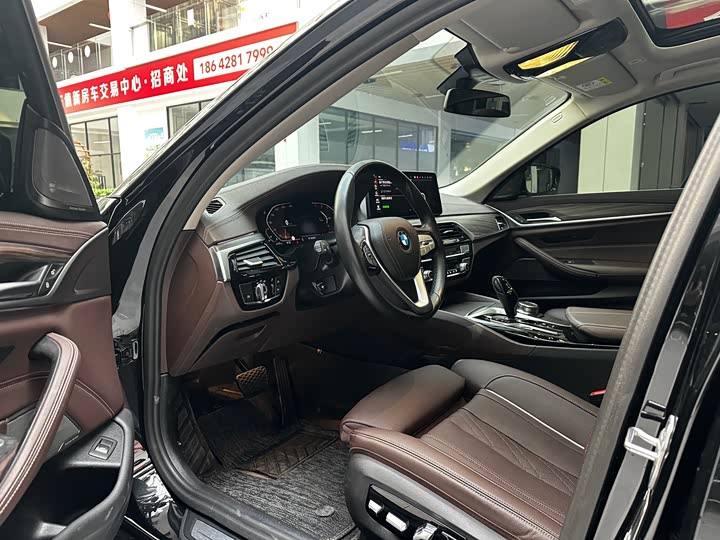 Фото 8 - BMW 5 Series