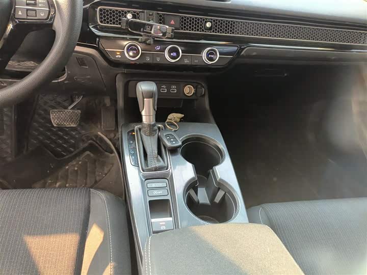 Фото 14 - Honda Civic