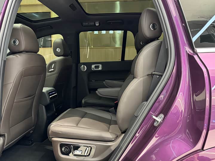 Фото 11 - LiXiang L8