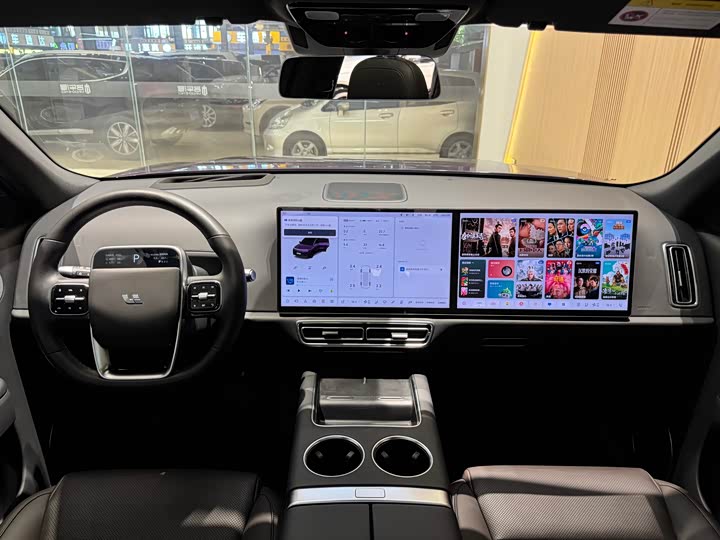 Фото 12 - LiXiang L8