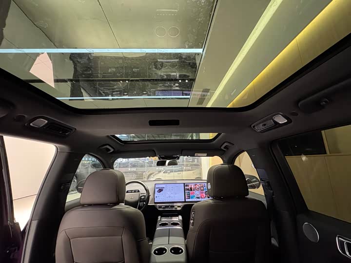 Фото 17 - LiXiang L8