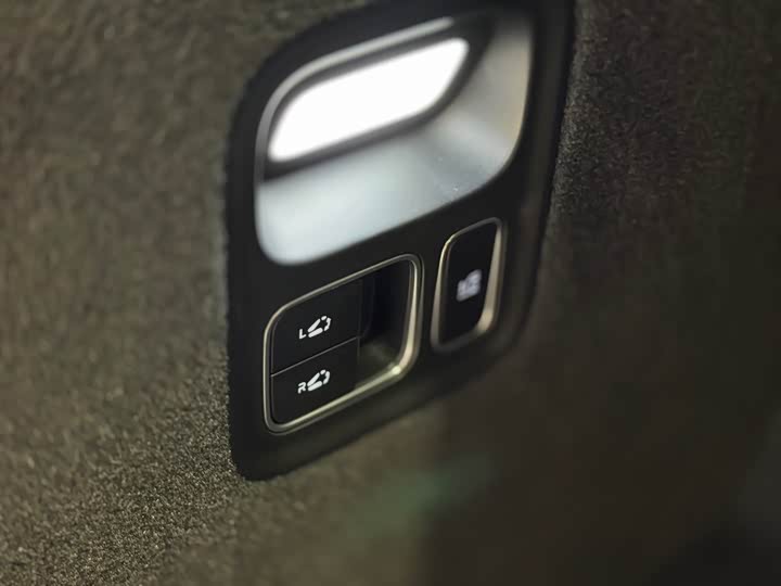 Фото 24 - LiXiang L8