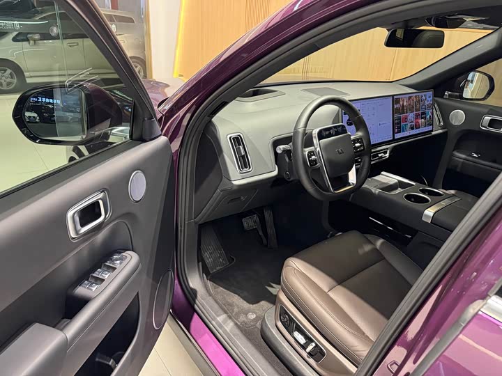 Фото 8 - LiXiang L8