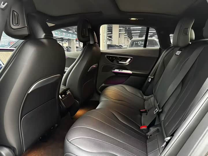 Фото 6 - Mercedes-Benz EQE