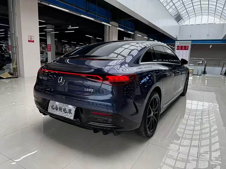 Фото 8 - Mercedes-Benz EQE