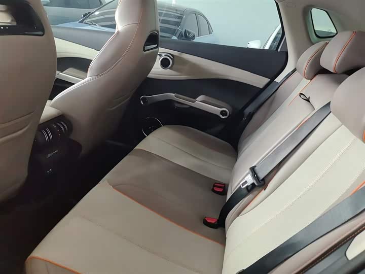 Фото 17 - BYD Yuan Plus