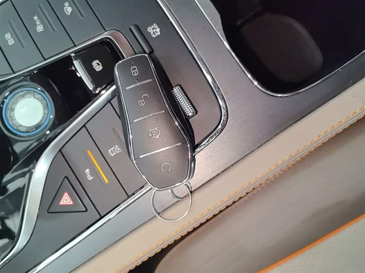 Фото 9 - BYD Yuan Plus