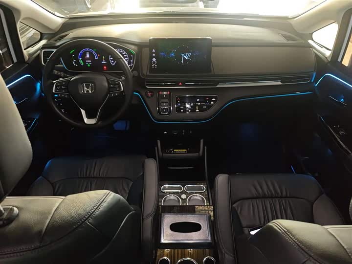 Фото 10 - Honda Odyssey