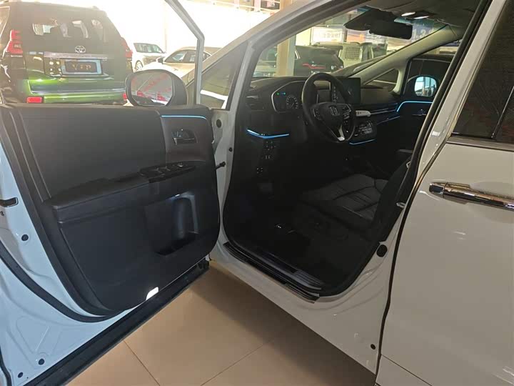 Фото 16 - Honda Odyssey