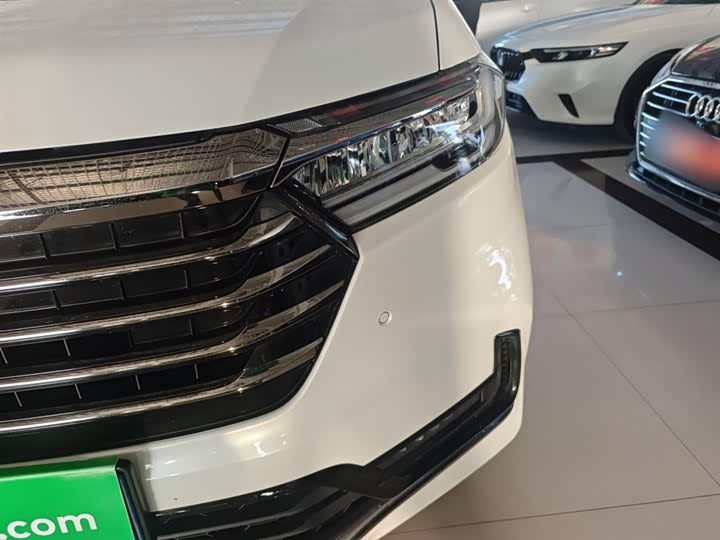 Фото 24 - Honda Odyssey