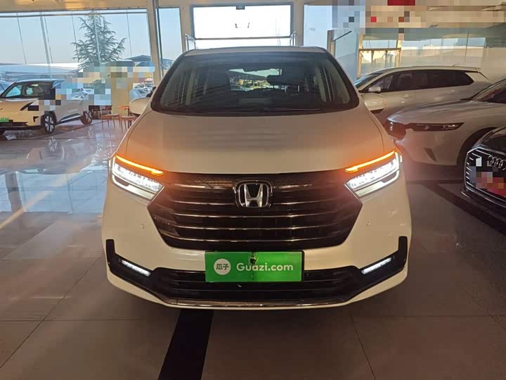 Фото 3 - Honda Odyssey