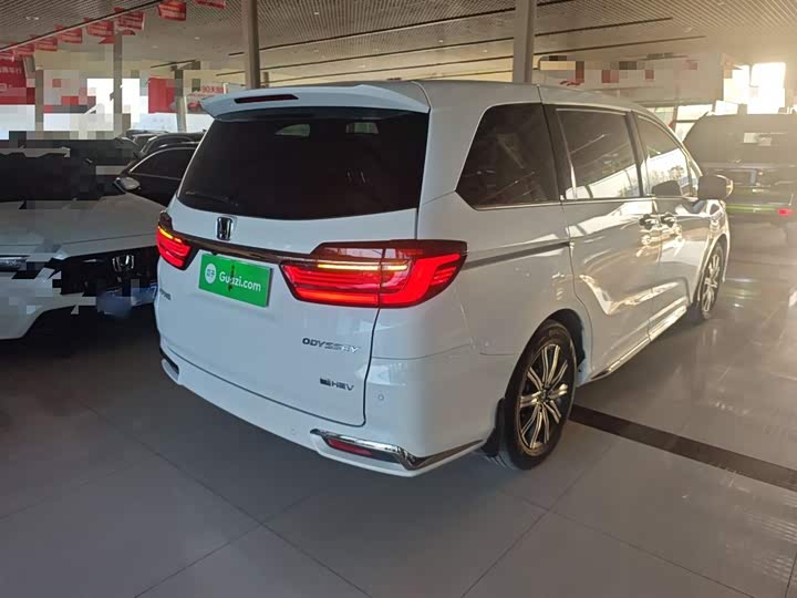 Фото 7 - Honda Odyssey