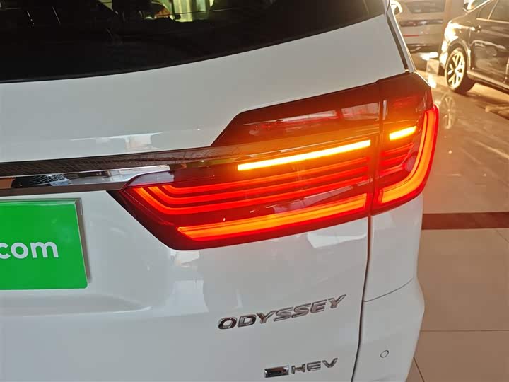 Фото 8 - Honda Odyssey