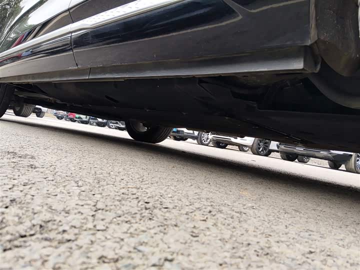 Фото 22 - Hongqi HS3 Hybrid