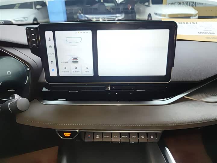 Фото 13 - Geely Preface