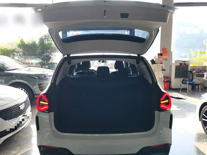 Фото 19 - BMW iX3