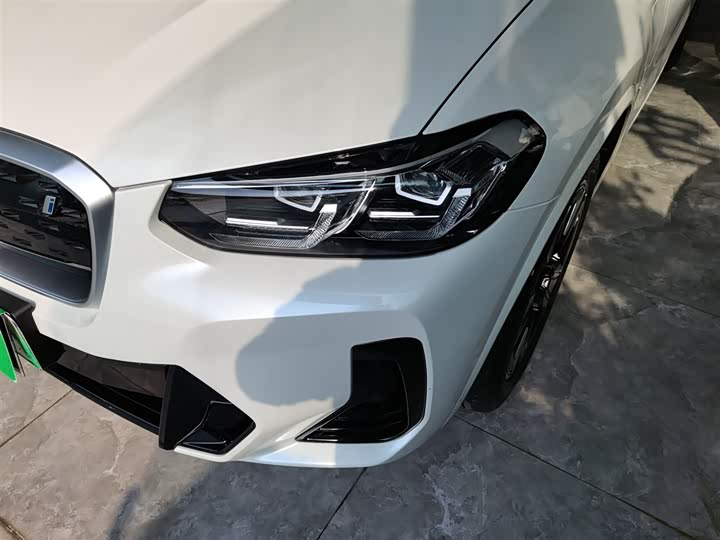Фото 24 - BMW iX3