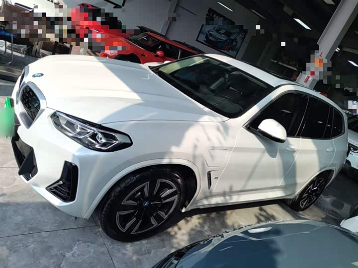 Фото 5 - BMW iX3