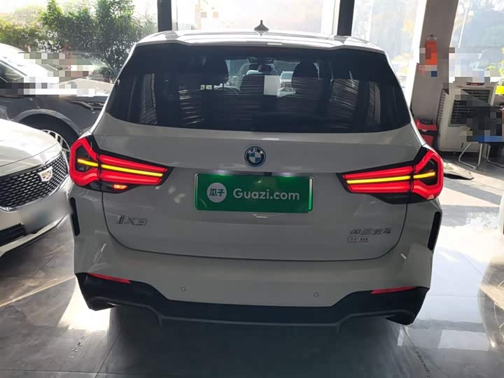 Фото 6 - BMW iX3