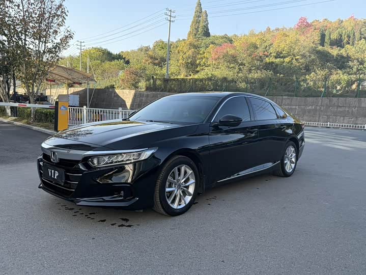 Фото 1 - Honda Accord