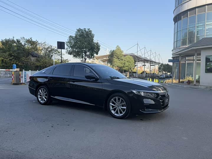 Фото 5 - Honda Accord