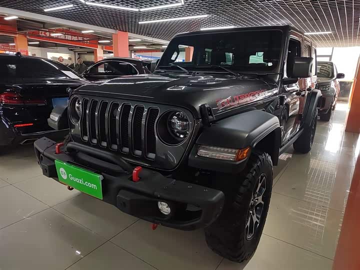 Фото 2 - Jeep Wrangler