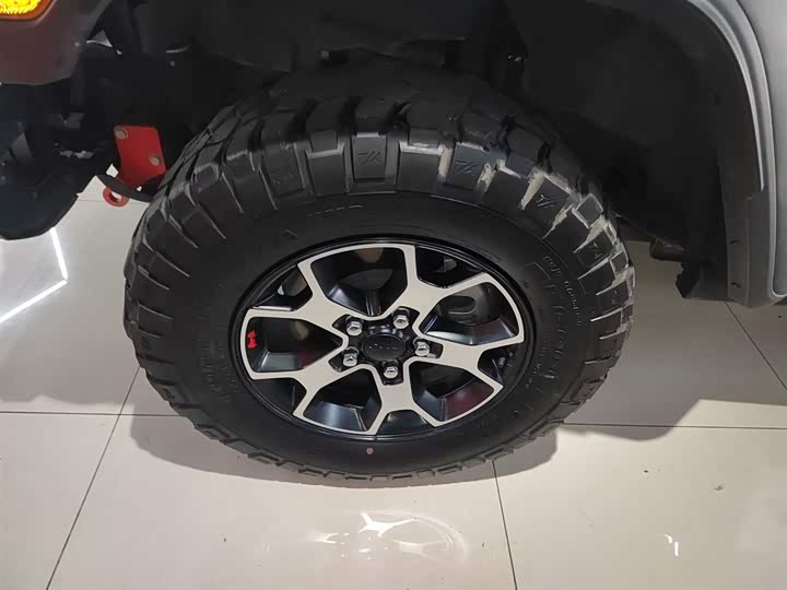 Фото 23 - Jeep Wrangler