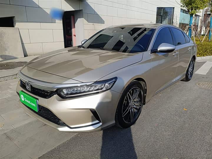 Фото 2 - Honda Inspire