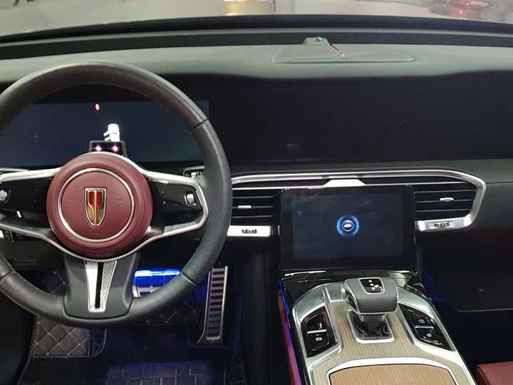 Фото 10 - Hongqi E-HS9