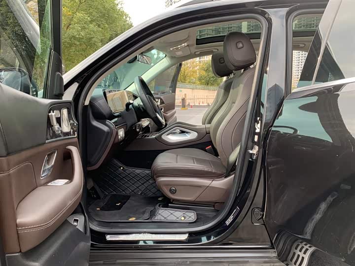 Фото 17 - Mercedes-Benz GLE-Class