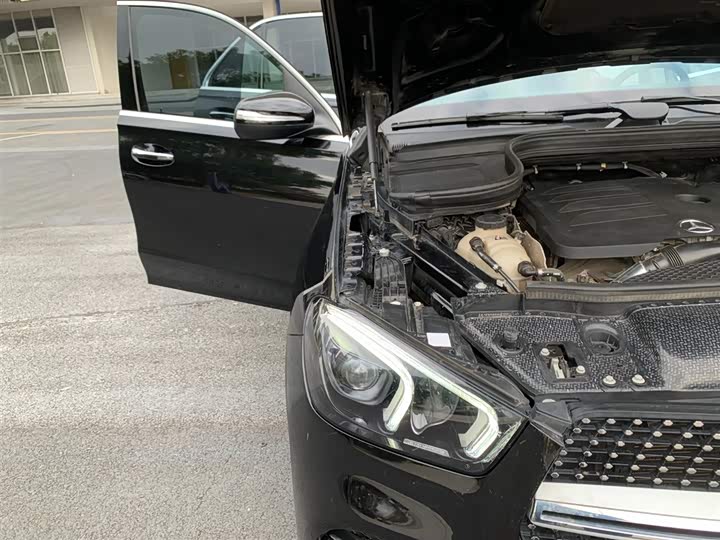 Фото 20 - Mercedes-Benz GLE-Class