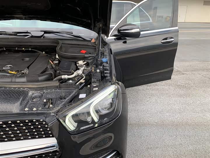 Фото 21 - Mercedes-Benz GLE-Class