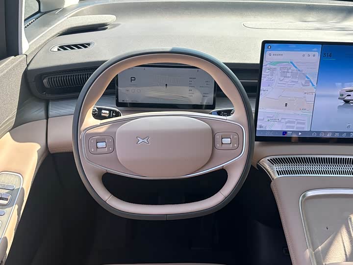 Фото 16 - XPeng X9