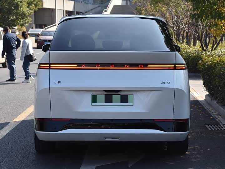 Фото 5 - XPeng X9
