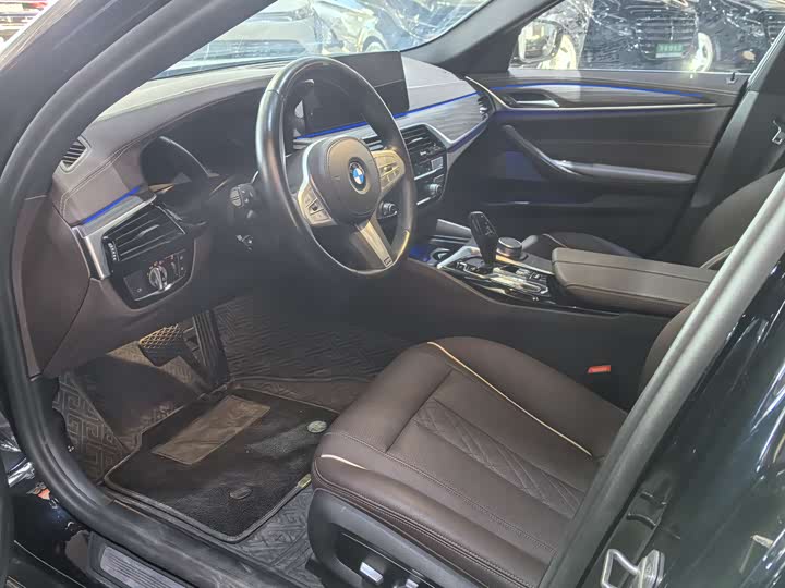 Фото 4 - BMW 5 Series