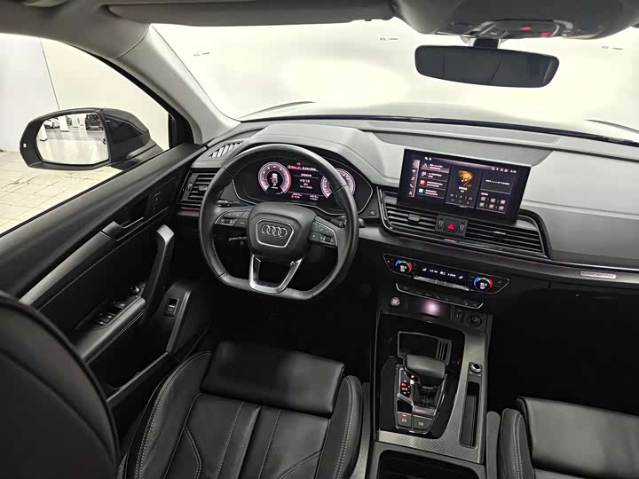 Фото 7 - Audi Q5L