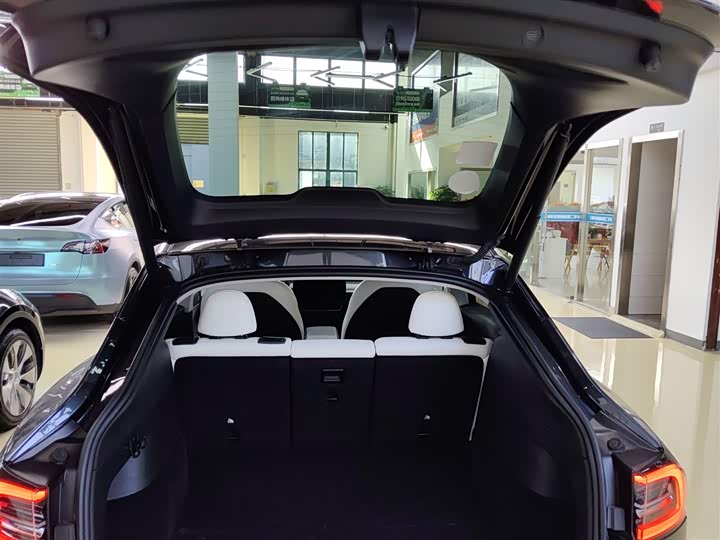 Фото 18 - Tesla Model Y