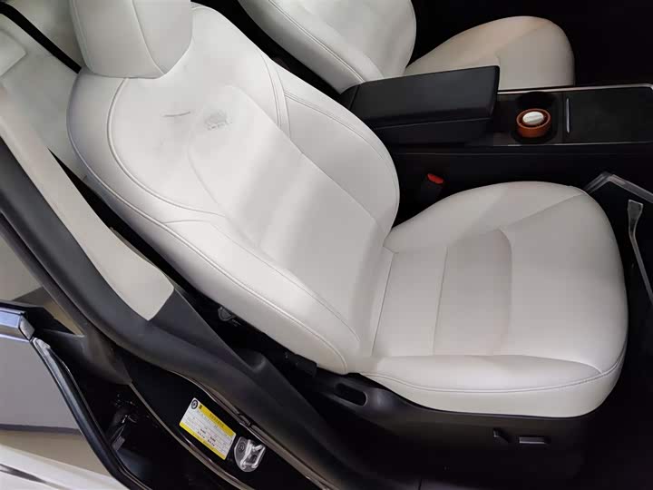 Фото 24 - Tesla Model Y