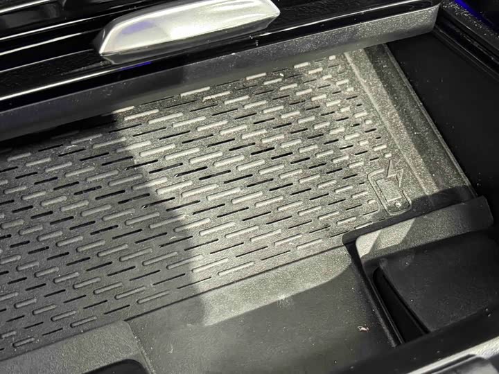 Фото 22 - Mercedes-Benz GLB-Class AMG