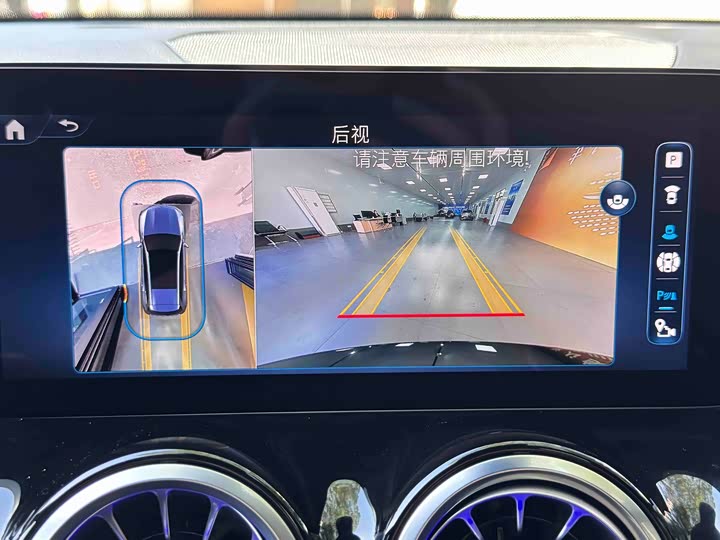 Фото 23 - Mercedes-Benz GLB-Class AMG