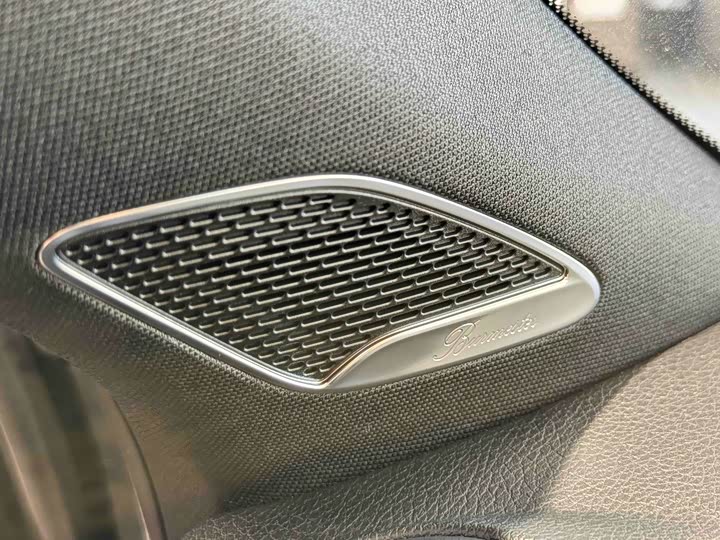 Фото 25 - Mercedes-Benz GLB-Class AMG