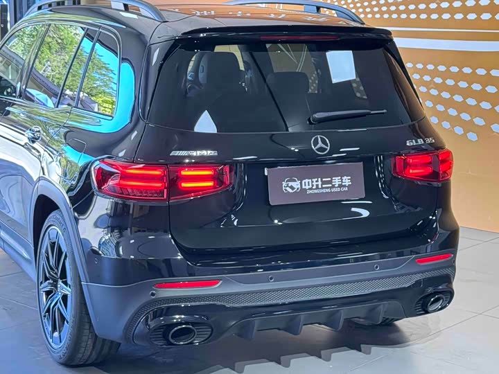 Фото 26 - Mercedes-Benz GLB-Class AMG