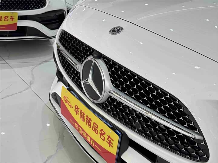 Фото 10 - Mercedes-Benz C-Class