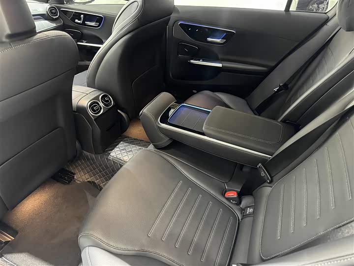 Фото 14 - Mercedes-Benz C-Class