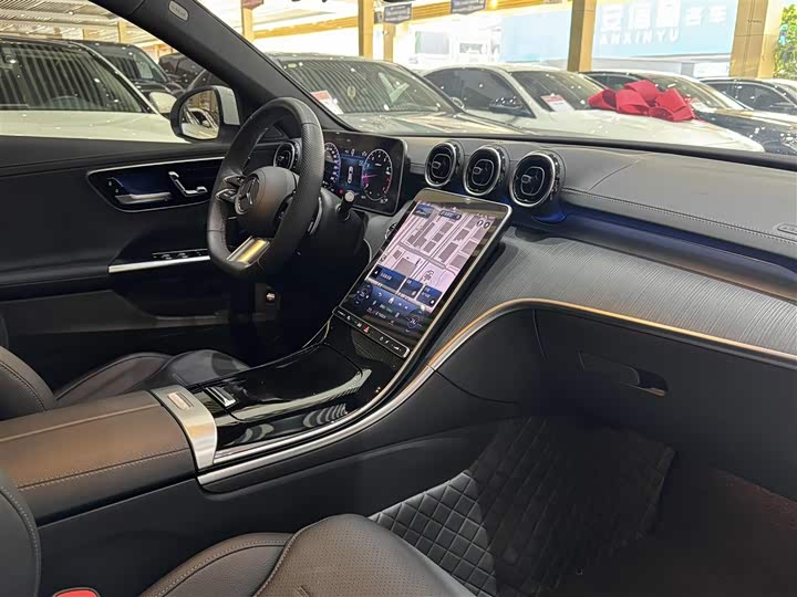 Фото 16 - Mercedes-Benz C-Class