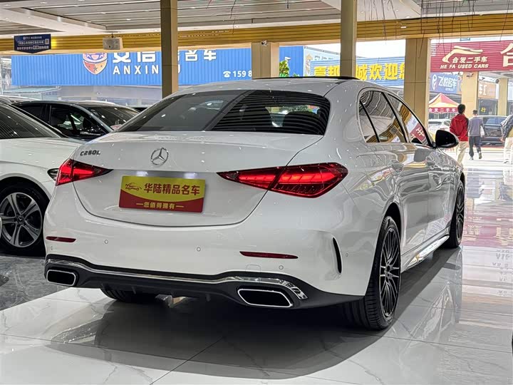 Фото 4 - Mercedes-Benz C-Class