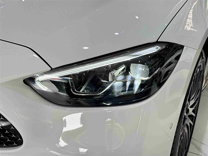 Фото 7 - Mercedes-Benz C-Class