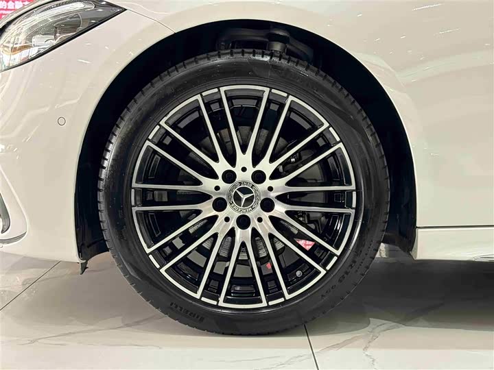 Фото 9 - Mercedes-Benz C-Class