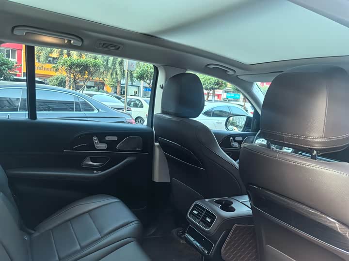 Фото 9 - Mercedes-Benz GLS-Class