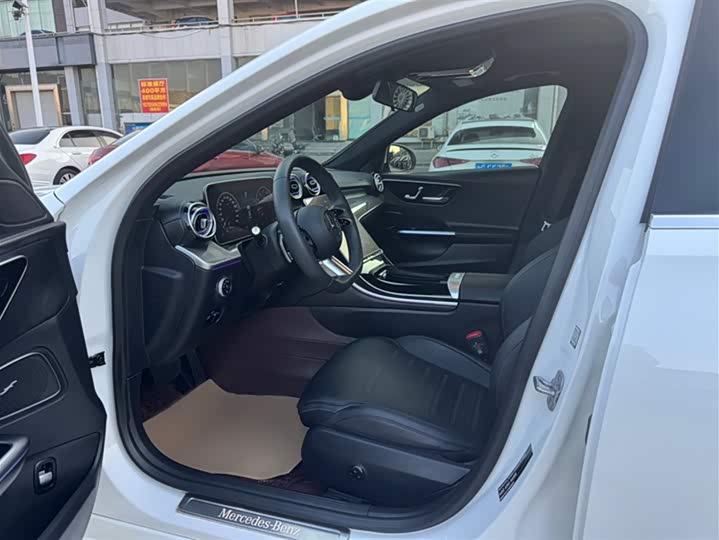 Фото 14 - Mercedes-Benz C-Class